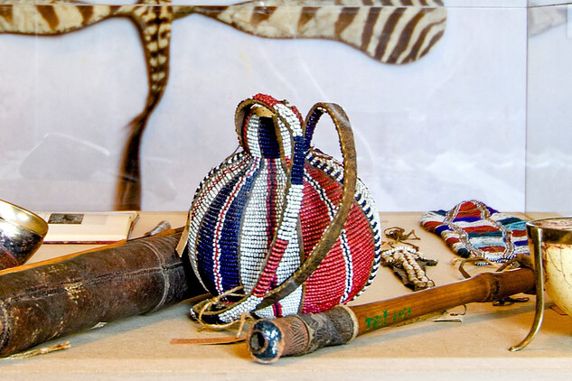 Suvenýry z cest Karla Podstatského z Lichtenštejna po Africe, Grabštejn