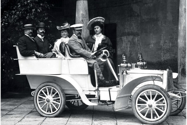 Opočno, kníže Josef II. Colloredo-Mannsfeld za volantem vozu Clement-Bayard